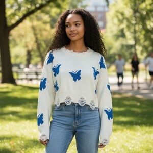 BOUTIQUE M Ivory Distressed Cropped Sweater Blue Butterflies
